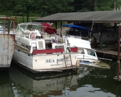 a boat at Lakeside marina